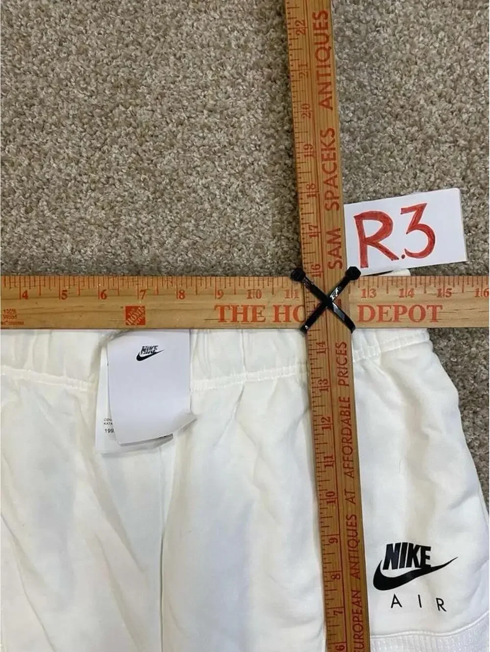 New NIKE‎ Sportswear Essential High Rise Fleece Shorts White Women's M ( 100$)